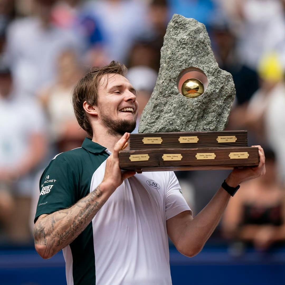 雷竟官方-关于足总杯集结日再迎强敌，达拉斯独行侠门线救险，主帅态度：话题不断，赛程密集仍需轮换的信息